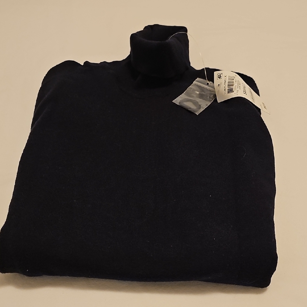 BNWT Men's Navy Blue Turtle Neck Sweater